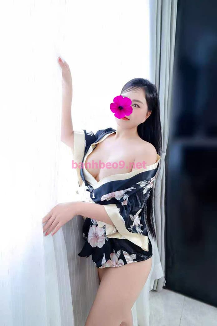 GÁI DÂM THẢO MI_ BODDY GỢI CẢM KHUÔN MẶT XINH SẮN LÀM TÌNH BAO PHÊ 