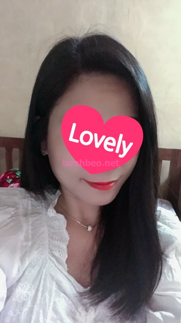 Huyền My ❤️ Gái Huế dễ thương và tình cảm - 0373702028
