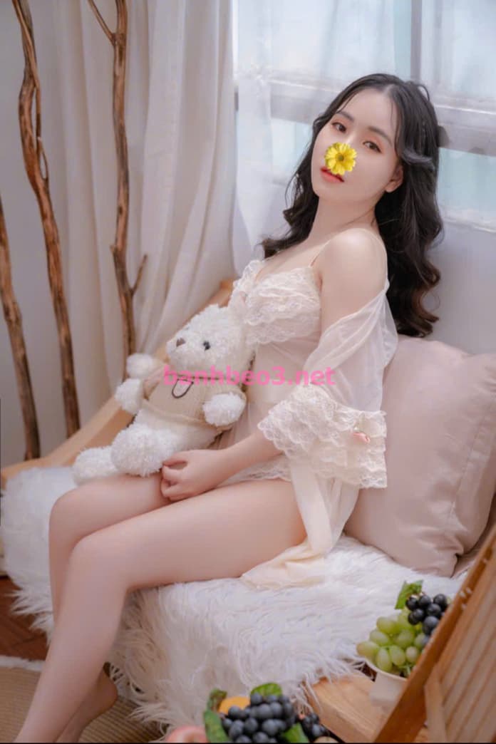 Ngọc huyền cô em dễ thương chiều chuộng như người yêu