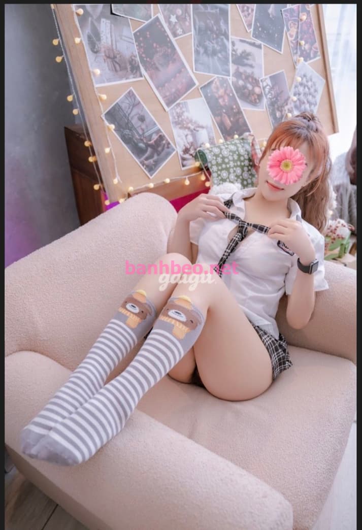 Minh Ngọc_ Gái ngoan đáng yêu, gương mặt học sinh dâm đãng