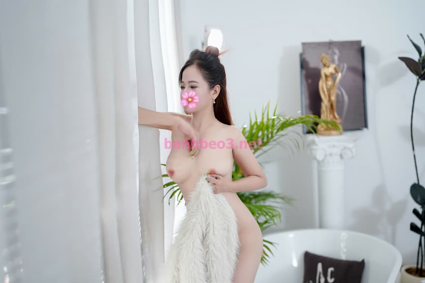 NHI NHI_ xinh dâm làm tình chuyên nghiệp