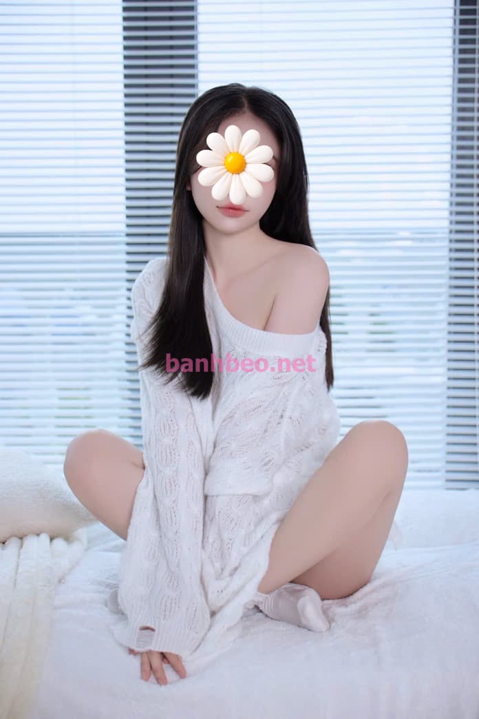 BÍCH NGỌC ✅ hàng New cô bé dâm dục, xinh tươi 
