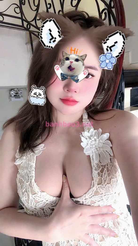 Tú Linh 🌸 hàng chiều chuộng, ngoan xinh , nhiệt tình.