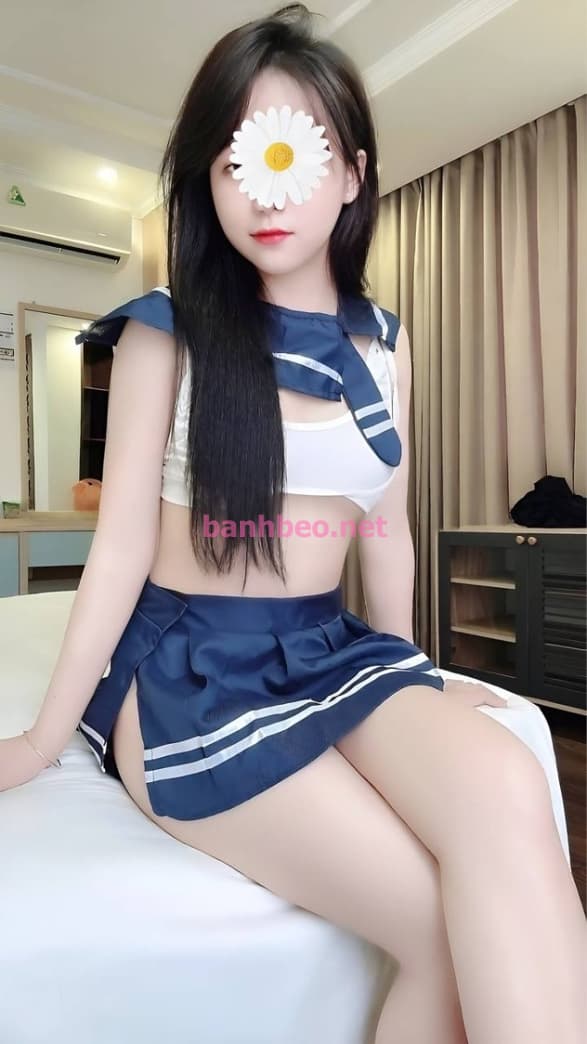 Kiều Anh - Dáng Đep, Body Chuẩn, Chiều Khách Như Người Yêu