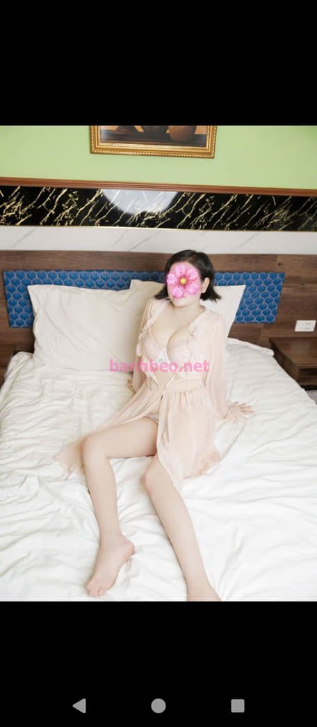 KIM NGỌC_ XINH DÂM CHIỀU KHÁCH PHỤC VỤ VUI VẺ