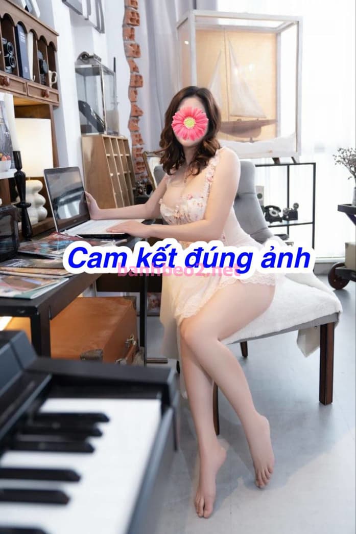 TÚ VÂN DÁNG CAO, MÔNG NỞ, VÚ TO NGON,BÚ LIẾM MIỆT MÀI