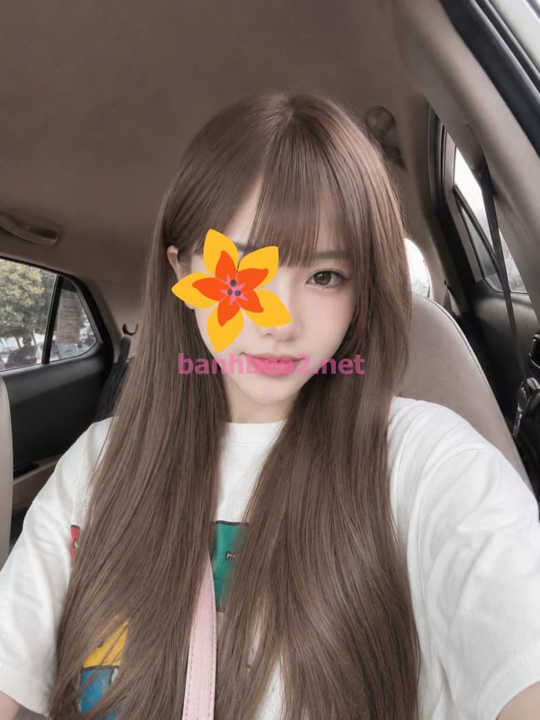 VÂN NHI  XINH DÂM ĐÁNG YÊU_ VÚ ĐẸP_MÔNG CONG 