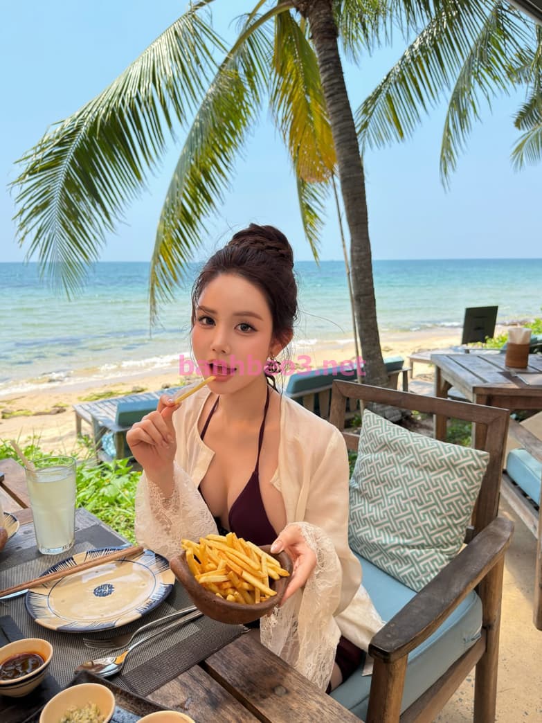 New Bé Mèo 2k7 Da trắng🔥, dáng xinh và Em chỉ nhận khách trẻ thôi nhé🎀