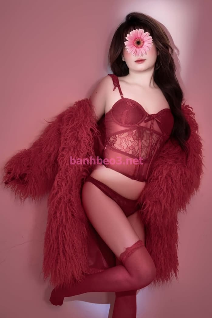 ❣️✨ Ly Ly ❣️✨ Dâm Dâm Cô Nương, Ngoan Ngoãn Chiều Khách 