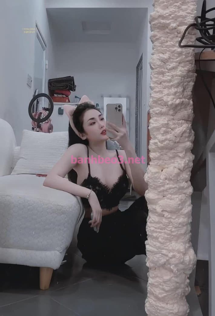 Thiên kim gai miền tây VÚ to làm tình siêu đỉnh 