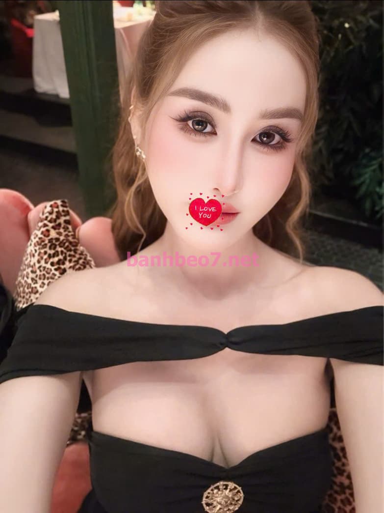 Hót girl siêu dâm Nhã Quỳnh xinh đẹp body chuẩn người mẫu 