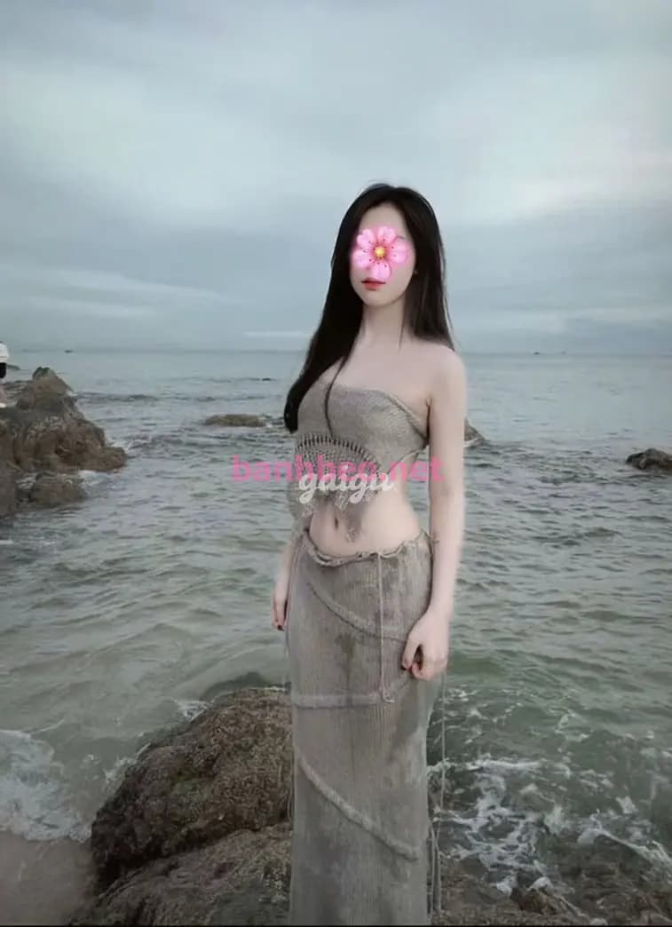 MINH THƯ 2K5 BÉ NON TƠ, XINH YÊU