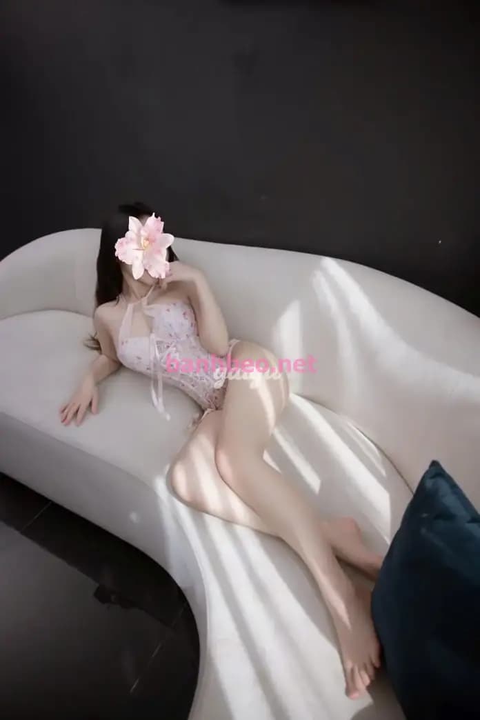 QUỲNH HOA EM GÁI TEEN NON TƠ MỚI HÀNG CÒN NGON XINH ĐẸP
