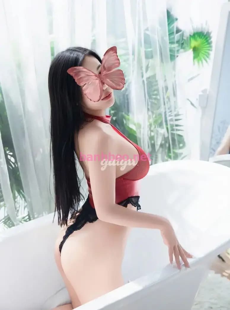 KIỀU TRANG - VẺ ĐẸP HOA NHƯỜNG NGUYỆT THẸN